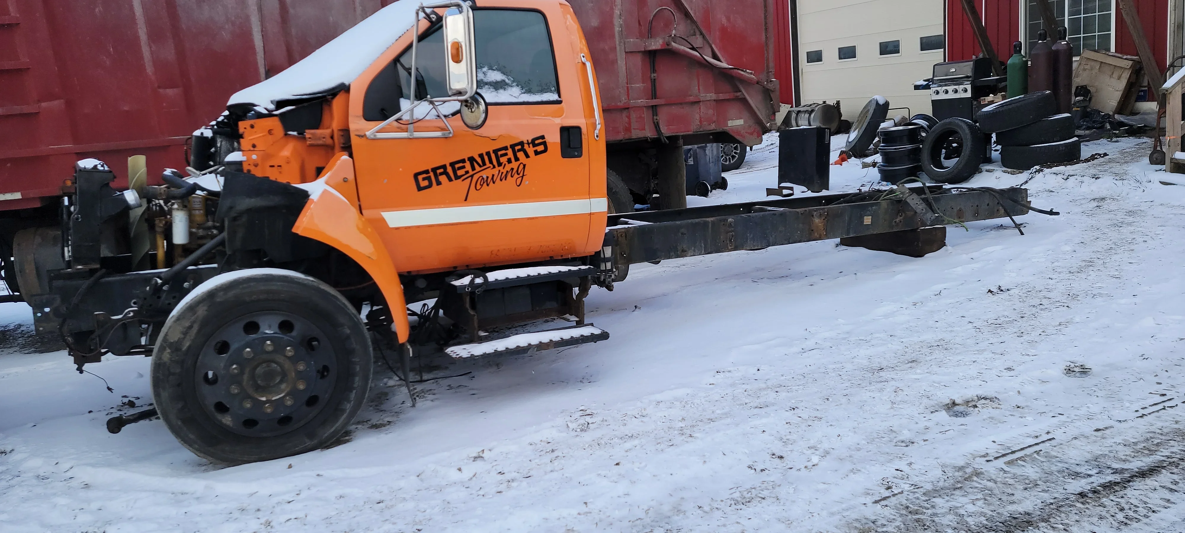 Tow Truck Repair Scene