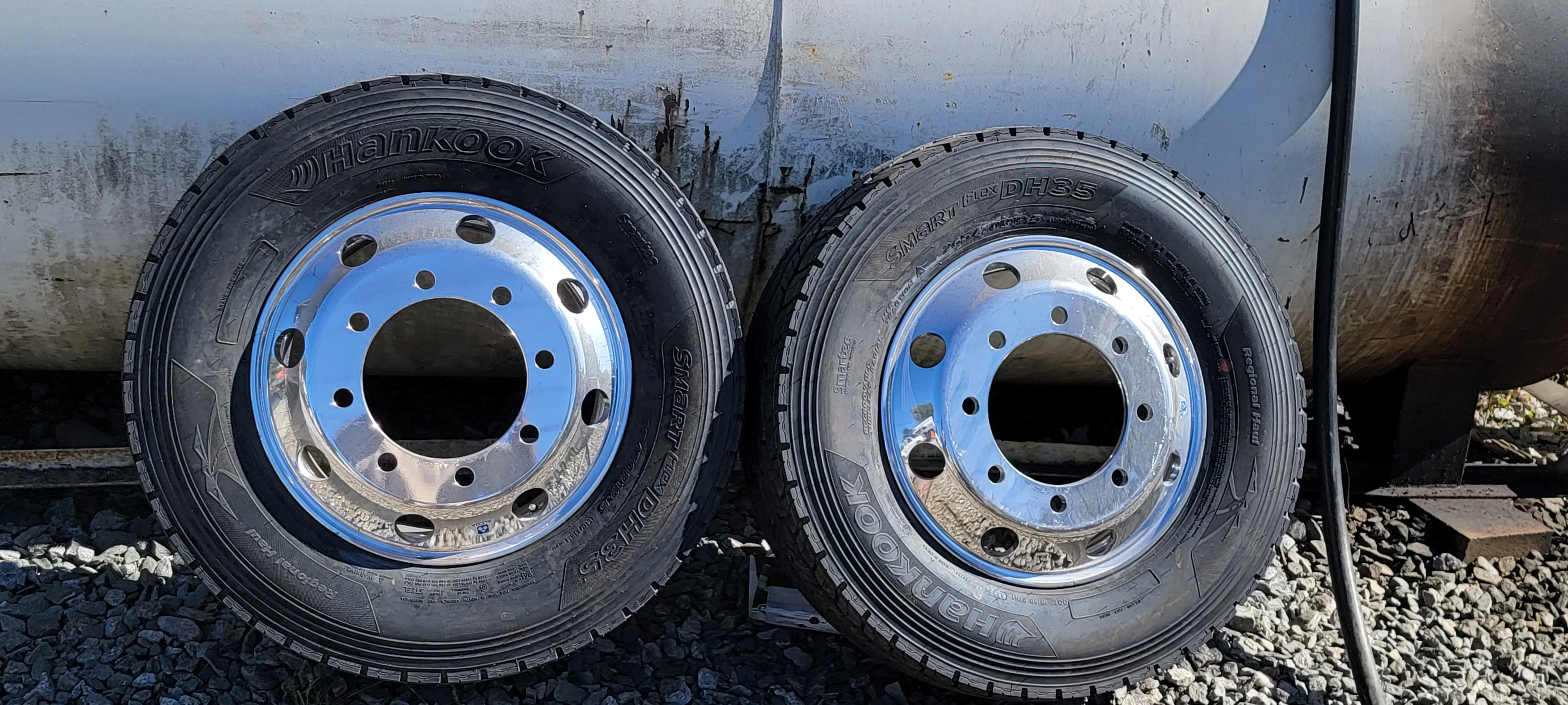 Heavy-Duty Truck Tires
