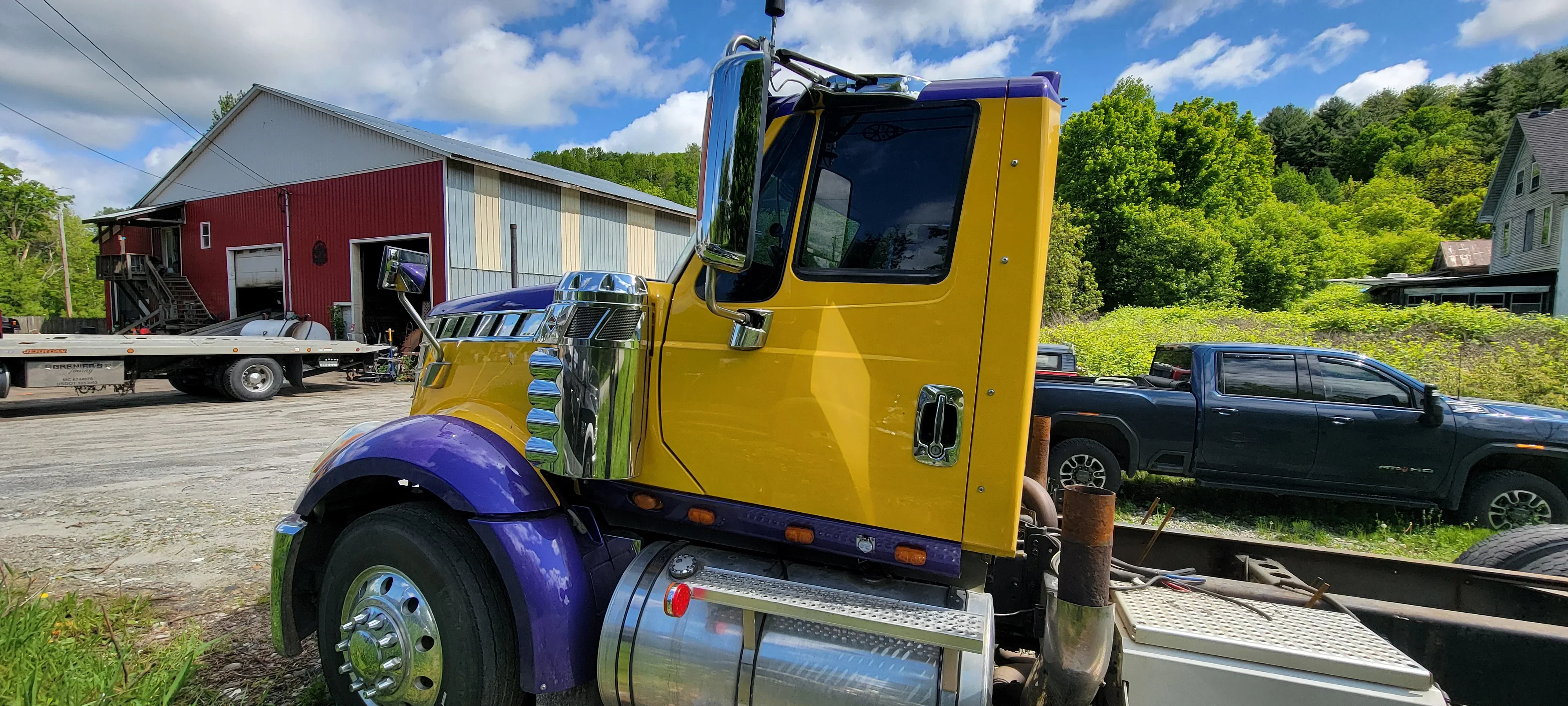 Heavy-Duty Tow Truck