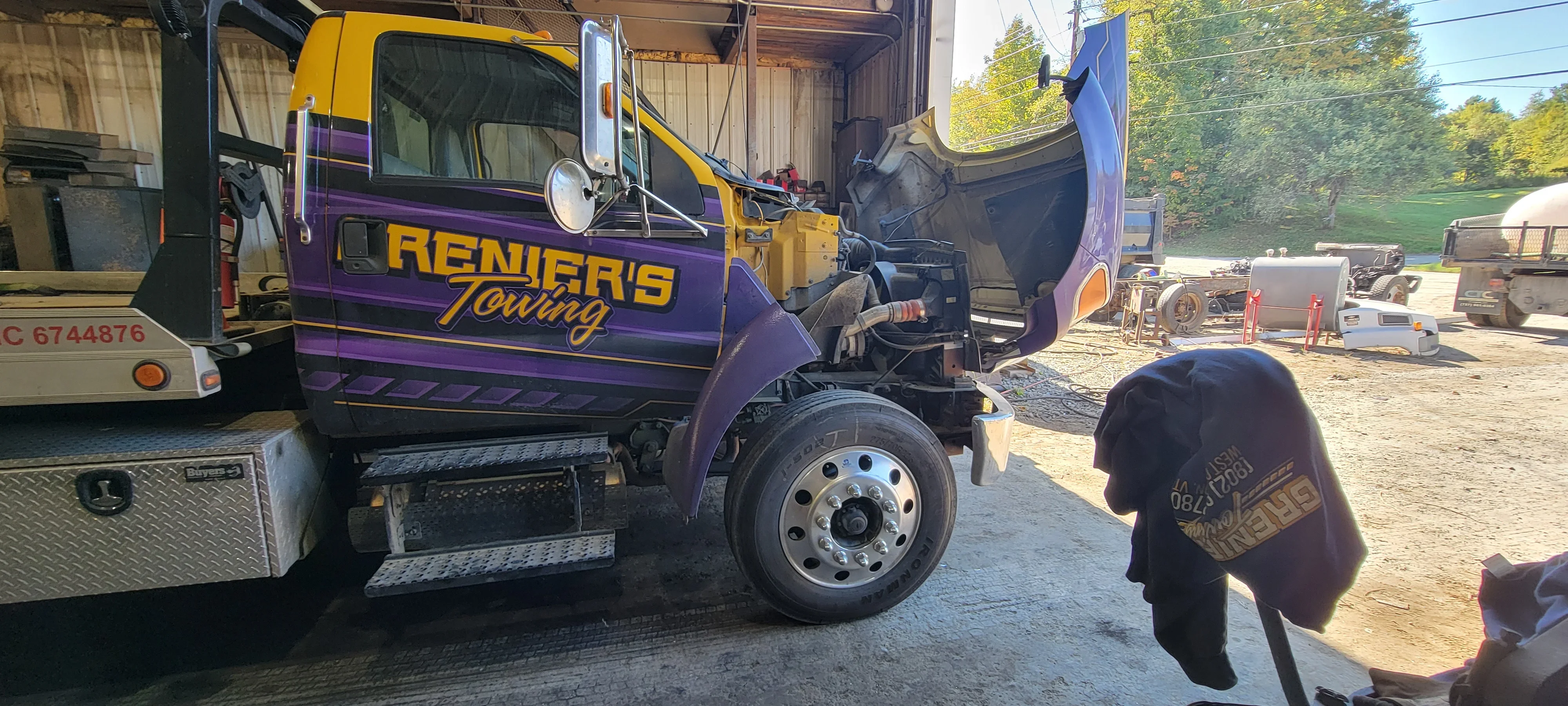 Tow Truck Hood Open Repair