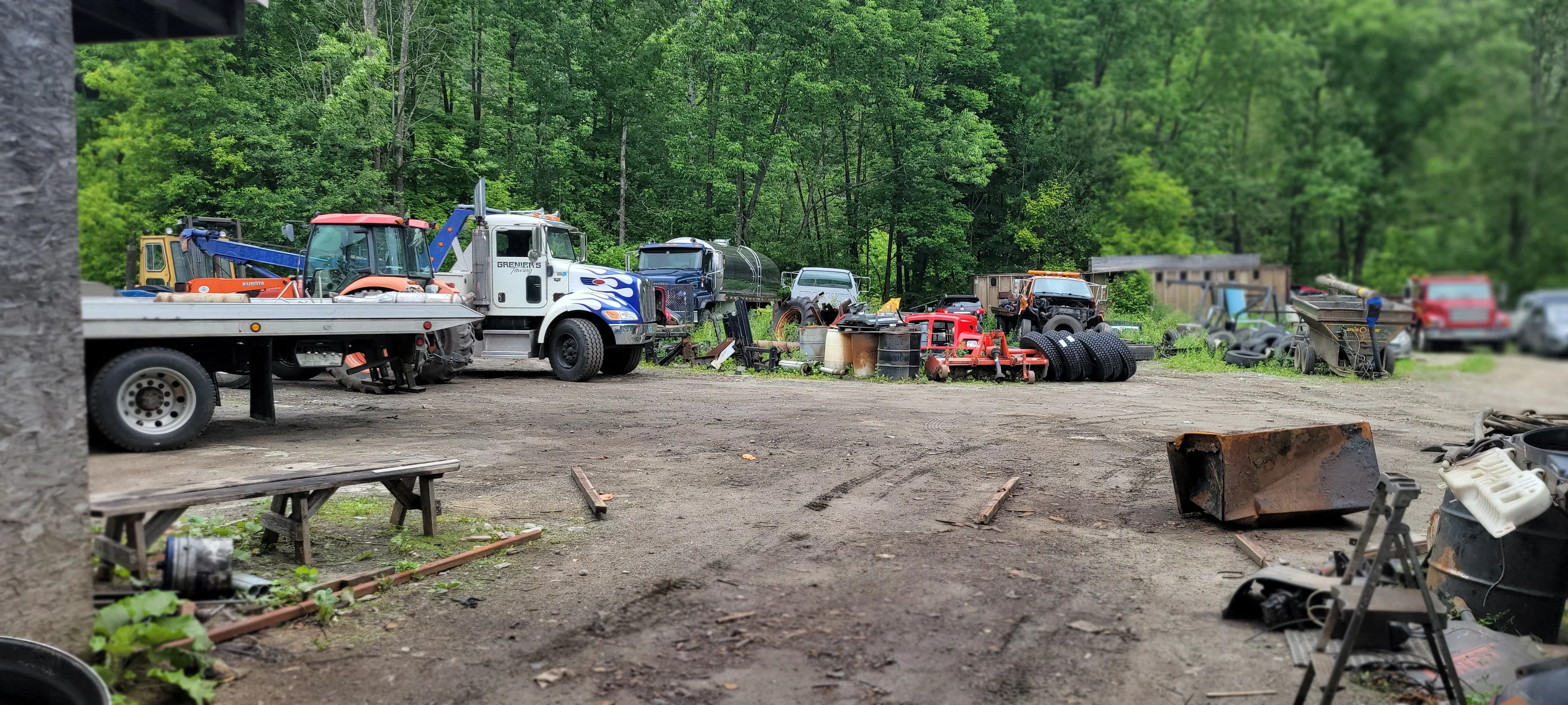 Towing and Truck Repair Yard