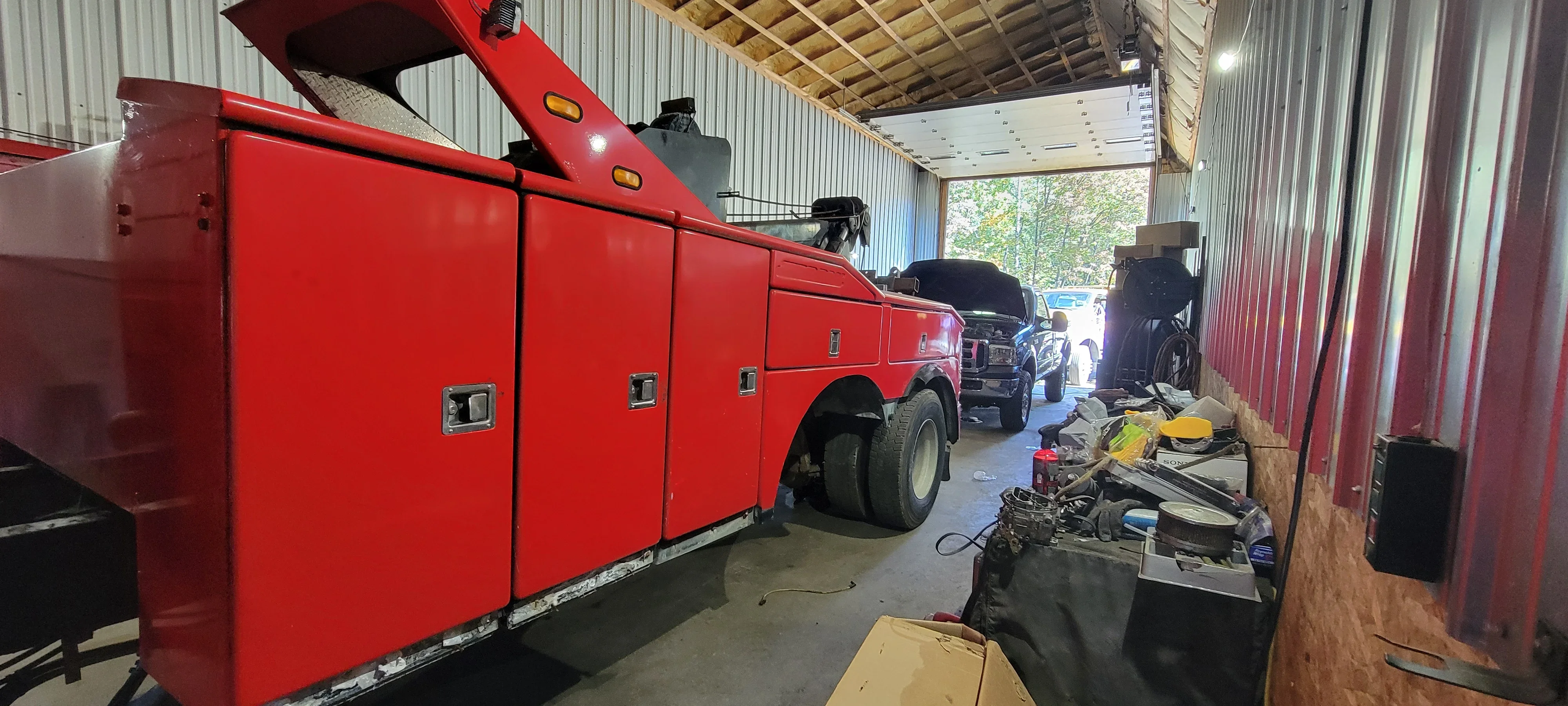 Tow Truck Repair Garage
