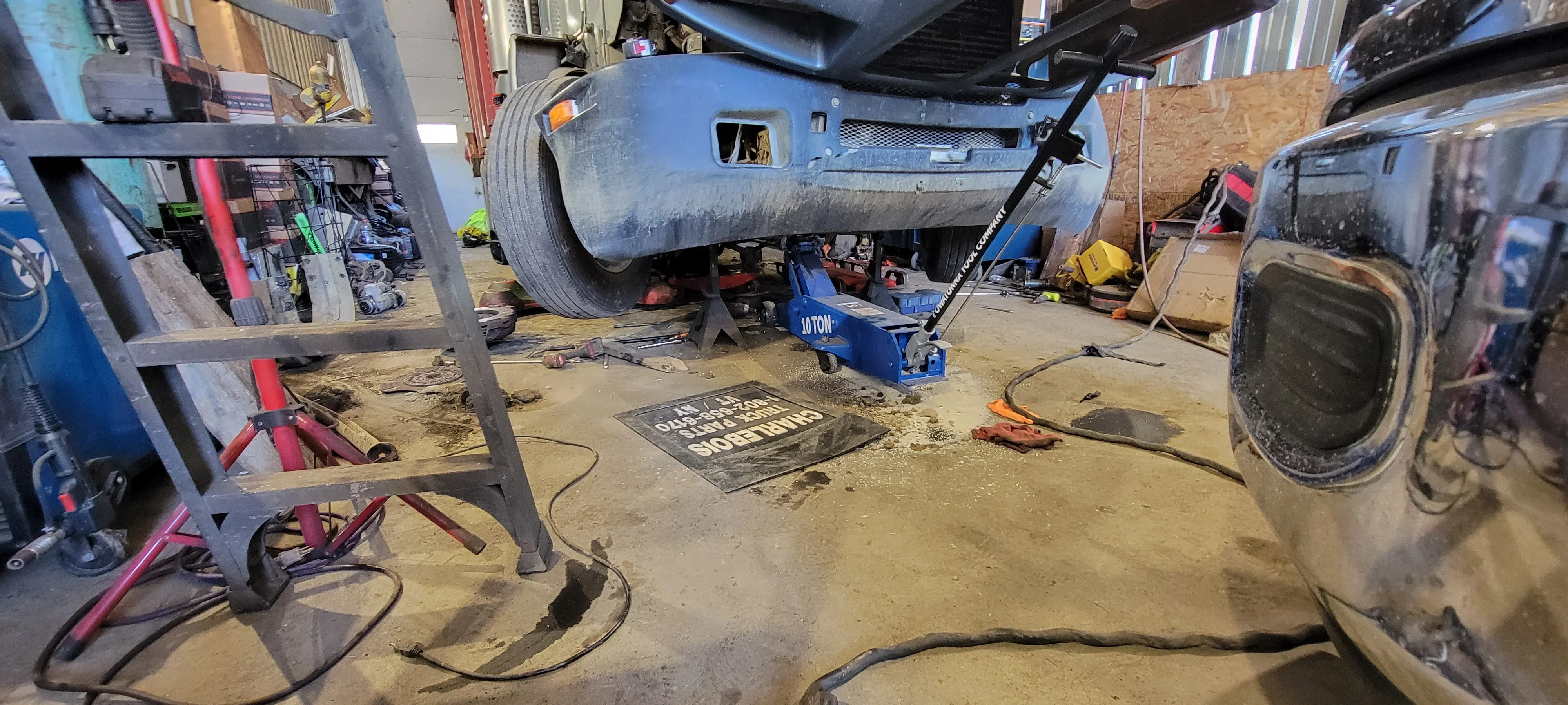 Heavy Truck Repair Shop