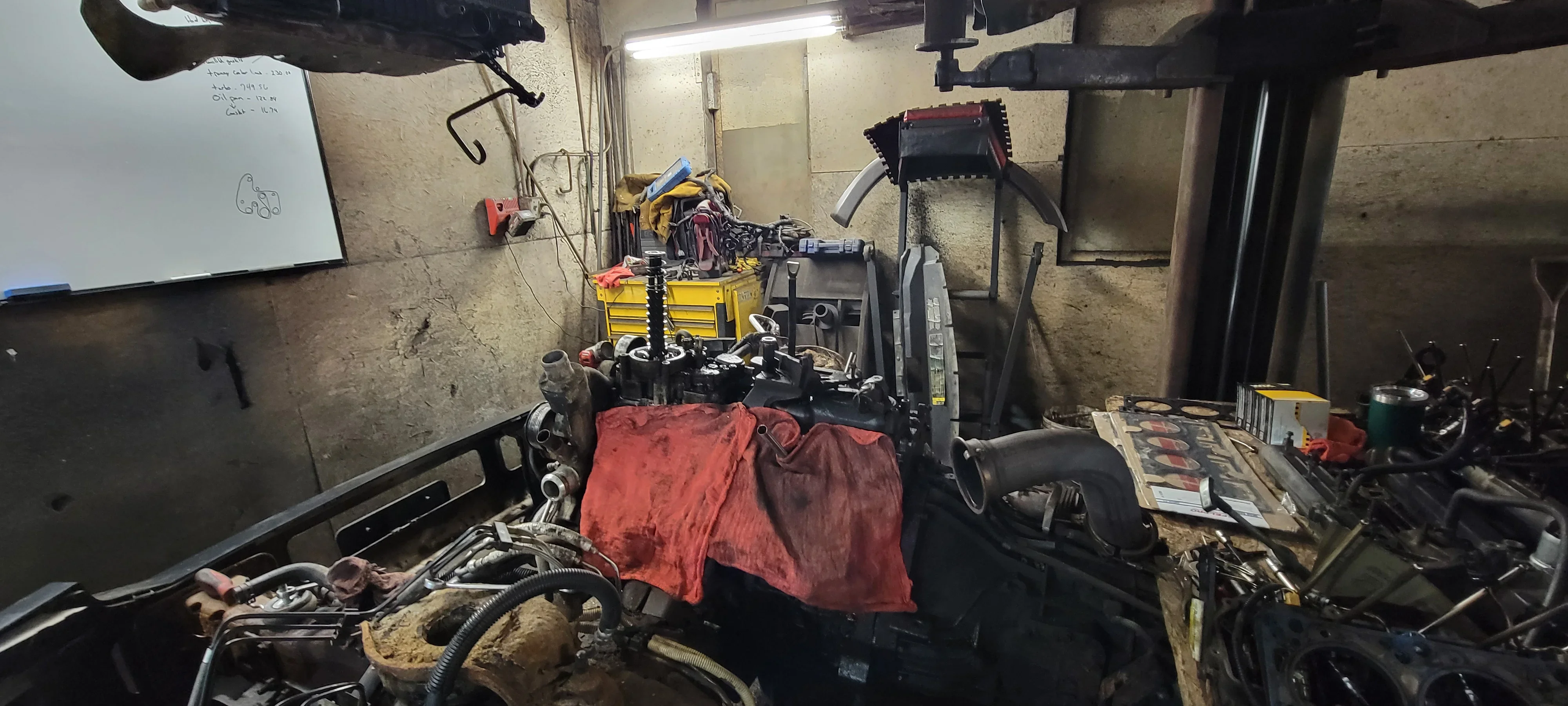 Truck Engine Repair Shop