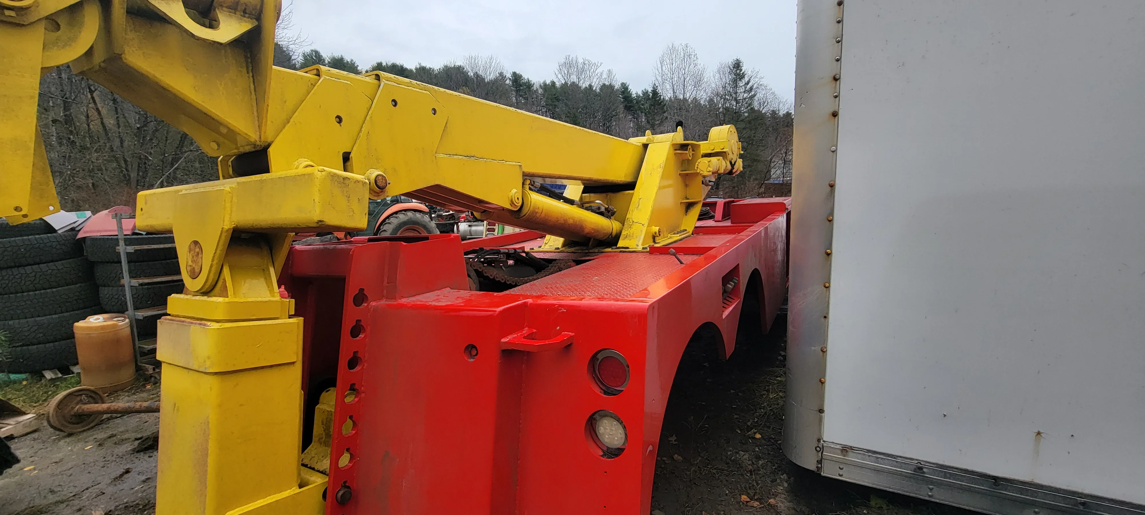 Heavy-Duty Tow Crane Recovery