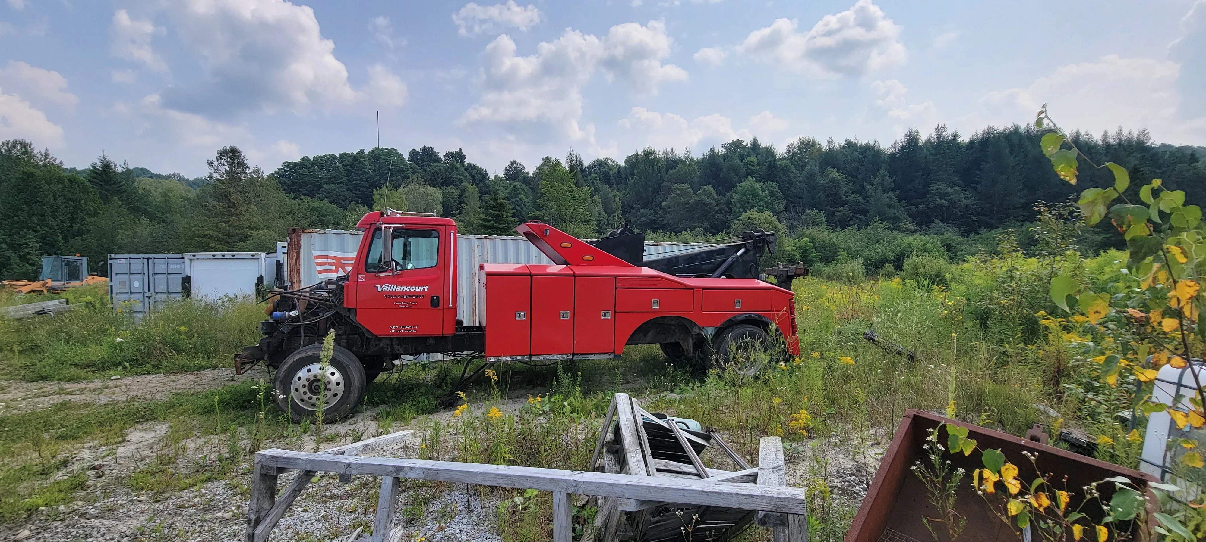 Heavy-Duty Tow Truck