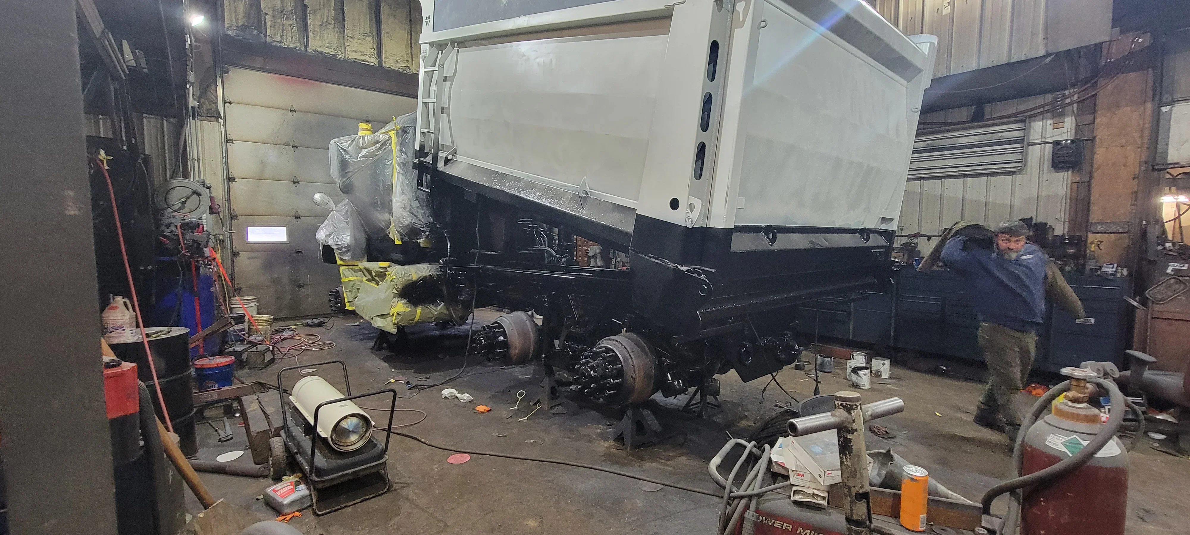 Dump Truck Repair Workshop